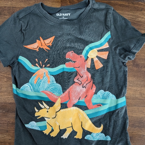 Old Navy T-shirt - Picture 1 of 2